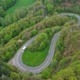 Luftansicht der Reibeplastik in der Kurve / Markierungen von DEBUZ